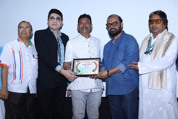 Prominent Personalities Welcomed Dr  Krishna Chouhan And Bollywood Legend Film Festival